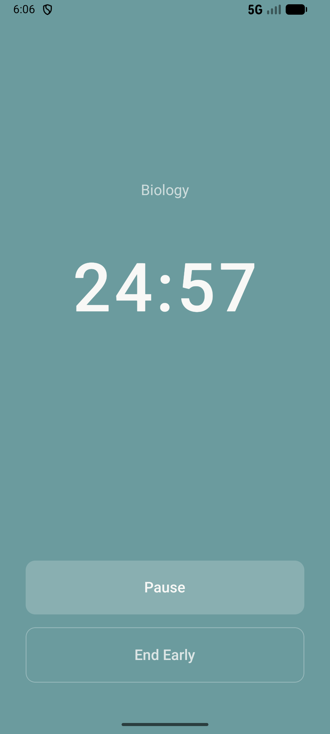 Focus timer counting down with color-coded display